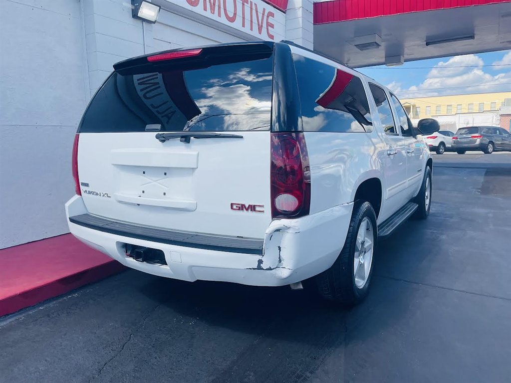 2011 GMC Yukon XL 1500 SLE