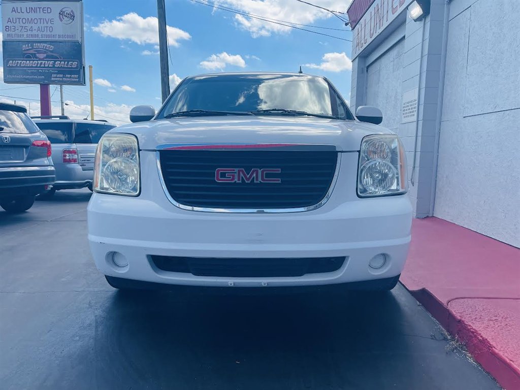 2011 GMC Yukon XL 1500 SLE