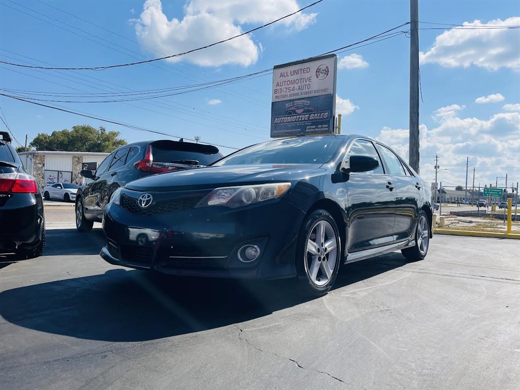 2014 Toyota Camry SE