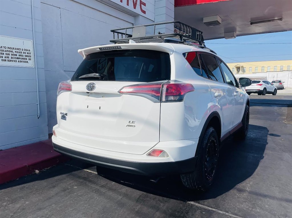 2017 Toyota RAV4 LE