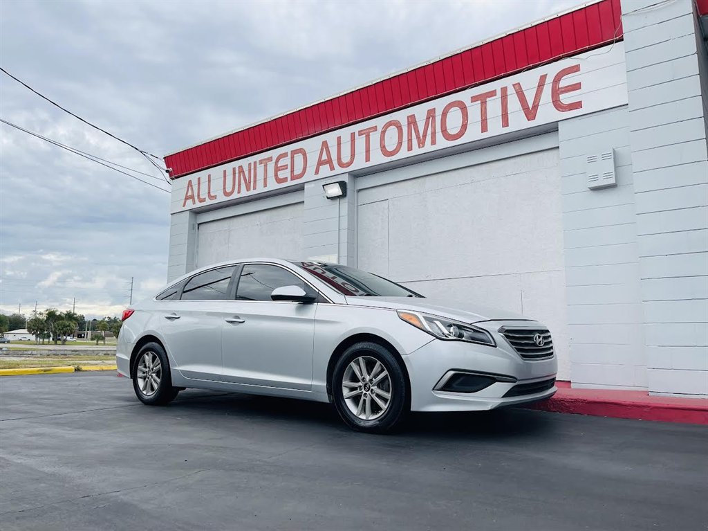 2016 Hyundai Sonata SE's photo
