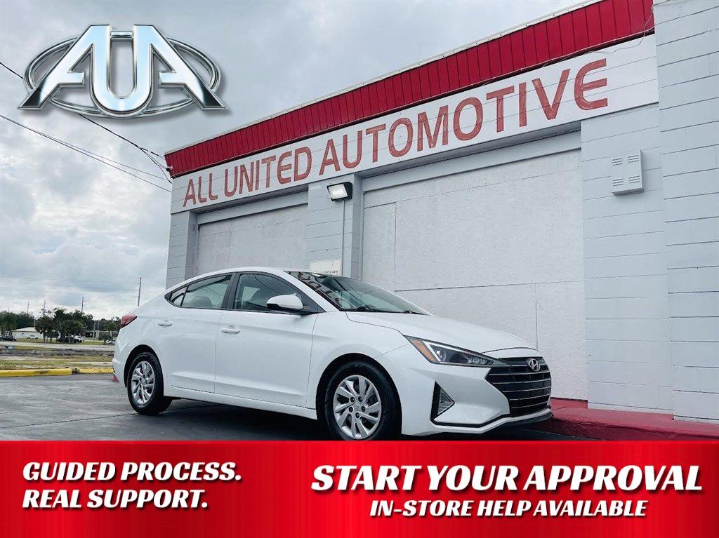 2019 Hyundai Elantra Base's photo